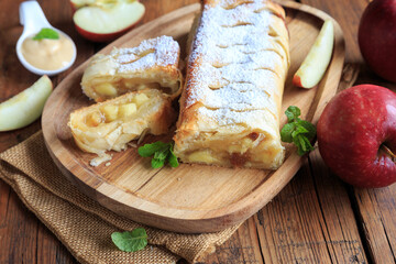 Klassischer Apfelstrudel