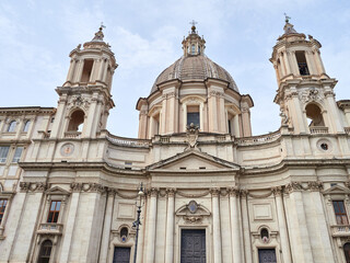 Piazza Navona is one of Rome's most prominent urban spaces, bringing together sculptures, fountains, and buildings of great artistic value.