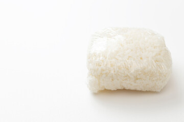 白背景に冷やご飯