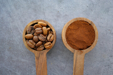 Mixing whole coffee beans and ground coffee for brewing methods