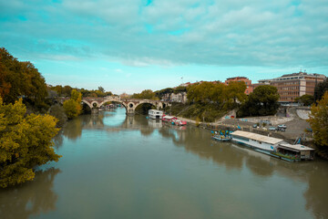 Obraz premium The Tiber is the third-longest river in Italy and the longest in Central Italy, rising in the Apennine Mountains in Emilia-Romagna and flowing 406 km through Tuscany, Umbria, and Lazio, where it is jo