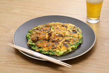 Osaka specialty, sujikon negiyaki and beer