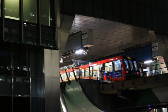 London - Canary Warf - Station de M&eacute;tro