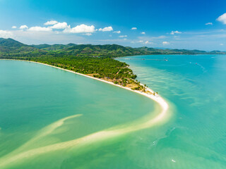 Obraz premium Aerial view of sandbar with turquoise sea at Laem had Koh khao yai Phang Nga Thailand, summer background and summer holiday concept