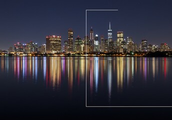 Fototapeta premium 都会夜景 水面反射 鮮やか色彩