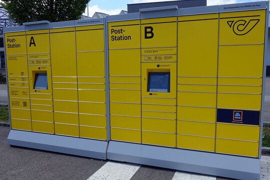 Abholstation der Post, beim Diskonter Hofer