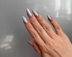 Holographic nail gel polish