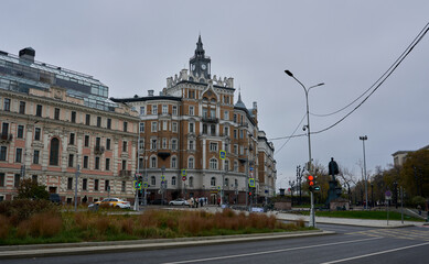 The apartment building of the Insurance Company "Russia" on Sretensky Boulevard in the Russian capital.