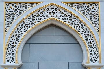 Obraz premium Ornate archway with floral design