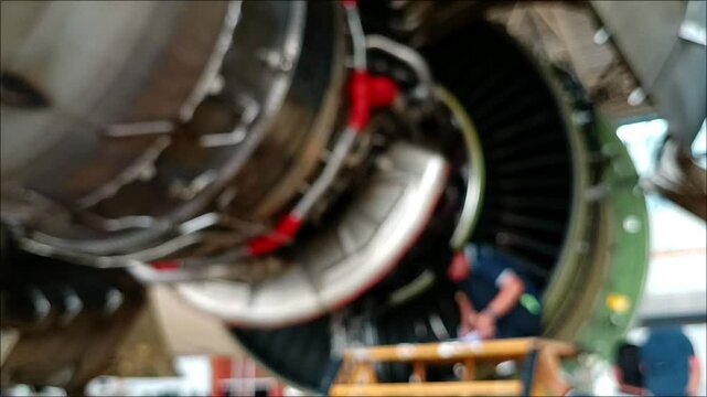 Defocus of mechanics' activities during aircraft engine maintenance