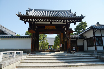 Fototapeta premium 百萬遍知恩寺 総門 京都市左京区