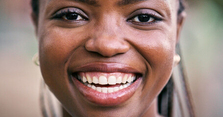 Naklejka premium Happy woman, student or outdoor for portrait with smile, academic opportunity or closeup with scholarship. Girl, excited or face on campus for exchange programme, ambition or new semester in Nigeria