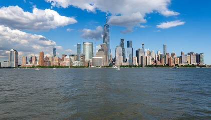 Naklejka premium New York City. Panorama view of New York city skyline in Manhattan. NYC, NY. American city. Manhattan skyline. Skyline of New York City. Cityscape of NYC. Famous skyscrapers of New York.