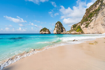 Beautiful tropical white sand beach at diamond beach in Nusa Penida island, Bali