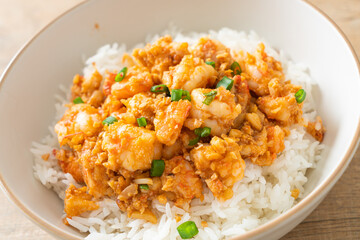 stir-fried shrimps with garlic and shrimps paste