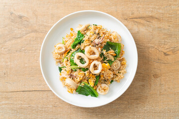 Fried rice with squid or octopus