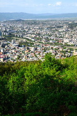 Obraz premium Cityscape of Tbilisi, the capital of Georgia, aerial panoramic view from Mtatsminda Park