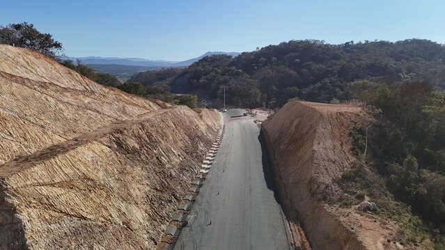 carretera en construcci&oacute;n