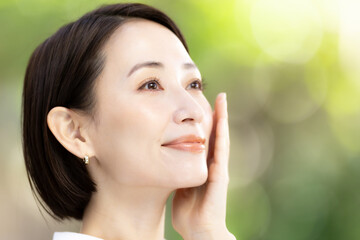 女性　スキンケア