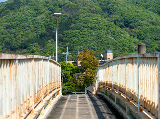 Fototapeta premium 錆びた古い歩道橋