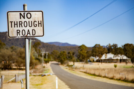 No through road sign on rural country road