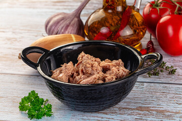Canned tuna fish in olive oil