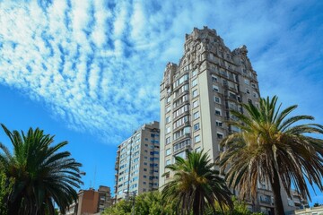 Fototapeta premium Majestic Building, Palm Trees and Sky