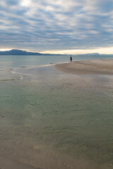pesca e rio na praia  norte de Florian&oacute;polis, a Praia da Cachoeira do Bom Jesus, Canavieiras, SC Brasil 