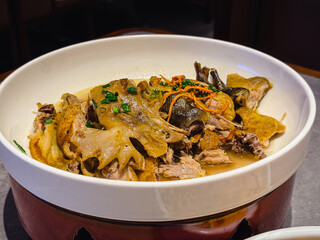 中華料理　薬膳　鶏肉の蒸し料理