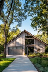 Obraz premium A contemporary wooden house is beautifully situated among vibrant greenery in a peaceful suburban neighborhood, illuminated by bright daylight