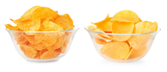Naklejka premium Delicious crispy potato chips in glass bowls isolated on white