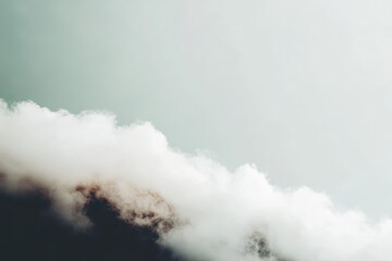 Fototapeta premium 雲が漂う空の風景、柔らかな雲と静かな背景が広がる