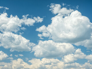 Fototapeta premium seascape with light white clouds in blue skue