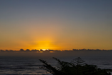 Obraz premium Beautiful sunset on the west coast of the South Island, New Zealand