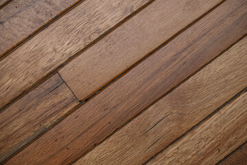 piso de madera en diagonal