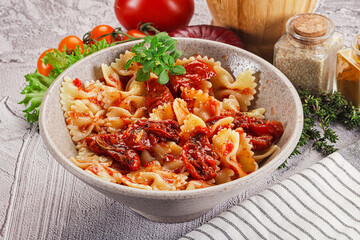 Pasta Farfalle with dry tomato