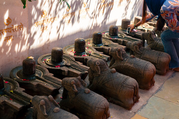 Pushkar Lake and ghats with pilgrims, Rajasthan, India – spiritual travel destination