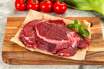 Fototapeta premium Raw beef cheeks cut for cooking