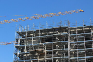 Lavori in corso nel cantiere edile in città