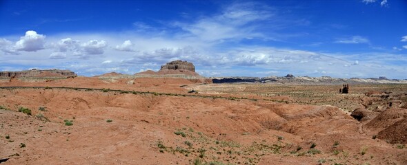 Panoramabild  der Felsen der drei Schwestern im Goblin Valley State Park	