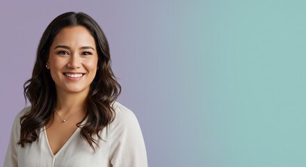 Fototapeta premium Smiling Woman with Dark Hair and White Blouse on Gradient Background
