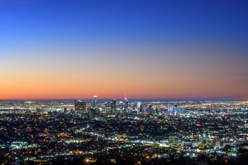 Fototapeta premium Los Angeles downtown skyline at sunset