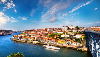 Naklejka premium beautiful city skyline of porto portugal