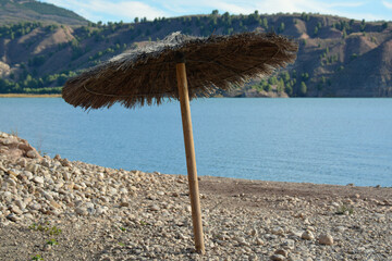Urlaub am Stausee in Andalusiens Innenland am schönen See Baza am Jabalcon.