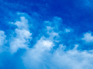 Obraz premium Clear blue sky with clouds for background