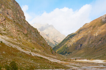 Autumn Majesty: Golden Peaks and Crisp Mountain Air