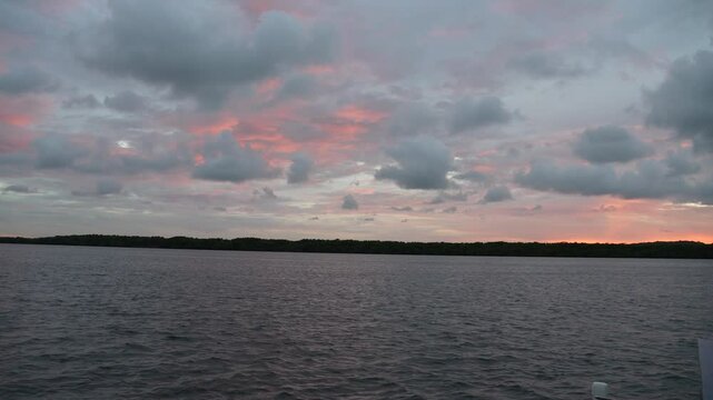 POR DO SOL EM JACARE CABEDELO (SUNSET IN JACARE CABEDELO)