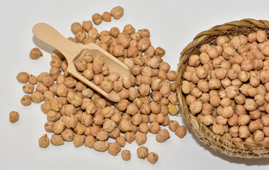agricultural products, pulses. pictures of chickpeas.