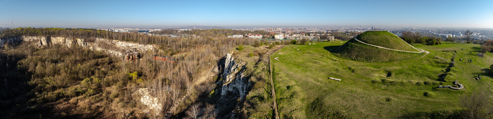 Kopiec Krakusa w Krakowie, widok z powietrza. Kraków 
