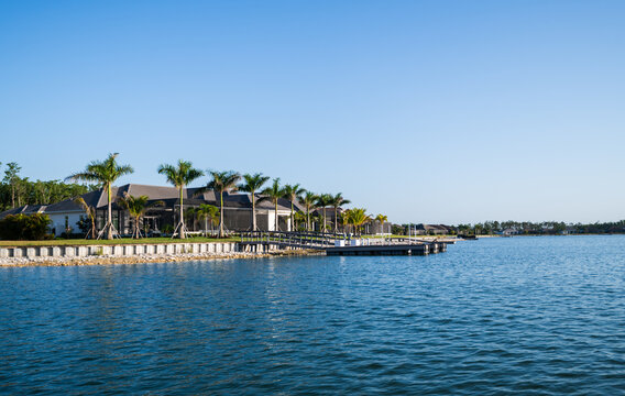 Stunning lakefront view of the luxury homes in Fort Myers, Florida